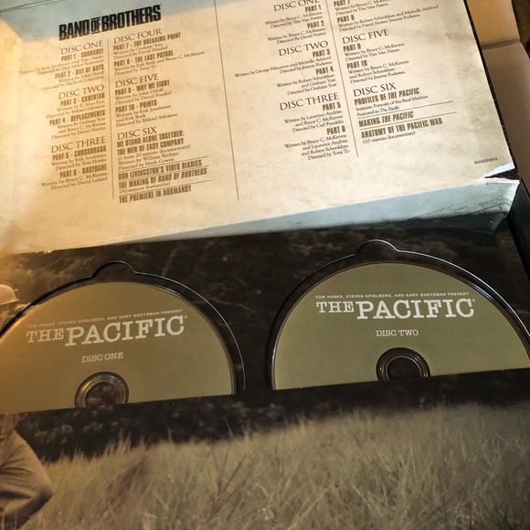 Band of Brothers/The Pacific (DVD, 2011, 13-Disc Set, Special Edition) - Picture 6 of 15